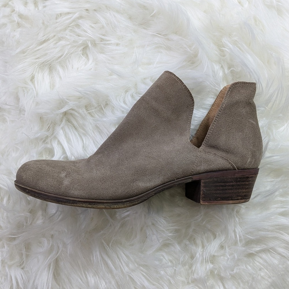 Lucky‎ Brand Suede Ankle Booties V Cut Out Taupe Brown Heeled Size 9.5